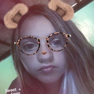 Meet your Posher, Alyx